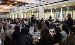 Başkan Sunar'dan Palandökenli esnaf kadınlara iftar