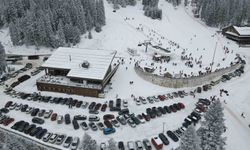 Batı Karadeniz'in en uzun pistine sahip Ilgaz Dağı, bayram tatilinde kayak severleri ağırlayacak
