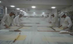 Bayram öncesi Gaziantep'te baklava mesaisi