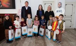 Bilecik'te minik öğrenciler davul ve manilerle Ramazan ayı coşkusunu yaşattı