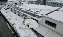 Bitlis OSB'deki çatıda kar yüküne karşı vinçli çözüm