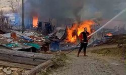 Bolu'da 3 yapı alevlere teslim oldu