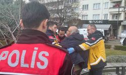 Bolu'da bankta oturan erkeğe sözlü tacizde bulunduğu iddia edilen yaşlı adam darp edildi