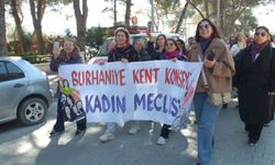 Burhaniye'de sazlı sözlü Kadınlar Günü kutlaması