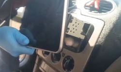 Bursa'da film gibi operasyon, Islak mendilden, aracın zulasına: Hepsi tek tek çıktı