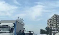 Bursa'da trafikte kavga : Sürücüler birbirine girdi