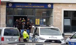 Çaldıkları araçla Edremit'te yakalanan 2 şüpheli tutuklandı