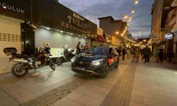 Çanakkale'de kar vaadiyle vatandaşları dolandıran kuyumcunun işletmesinde yapılan incelemede sahte altınlar ortaya çıktı