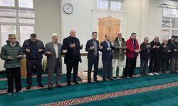 Çilimli'de bayram coşkusu yaşandı dualar edildi bayramlaşıldı