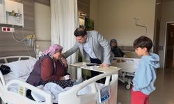 Çivril protokolü bayramda vatandaşlar ve görevi başındaki personeli yalnız bırakmadı