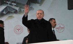 Cumhurbaşkanı Erdoğan: 'Etrafımızda füzeler uçuşuyor ama ana muhalefetin umurunda bile değil'