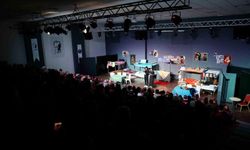Didim'deki kadınlara yönelik tiyatro oyunu yoğun ilgi gördü