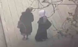 Dilencilik bahanesiyle kadının cüzdanını alıp kaçtı