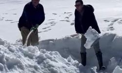 Dondurucu zirvede toplanan kar, yazın serinleten lezzete dönüşüyor