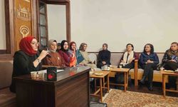 EBB Dil Ve Edebiyat Konağında şiirler, ilahiler ve türküler kadınlar için okundu