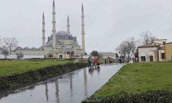 Edirne güne yağmurla uyandı