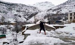 Erzincan'da köylerde karla mücadele sürüyor