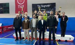 Eskişehir'de sağlık çalışanlarının masa tenisi heyecanı