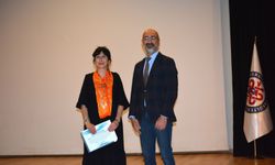 EÜTF'de Türk seramik sanatında kadın imajı ve estetik yolculuğu konuşuldu