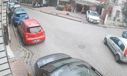 Fatih'te kapkaççı, kadının elindeki telefonu çaldı