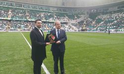 Fenerbahçe, Bursaspor ve Fatih Tekke'ye fair play ödülleri takdim edildi