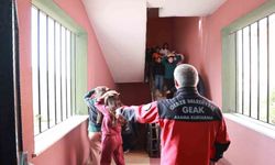 Gebze'de ilkokul öğrencilerine yönelik deprem tatbikatı yapıldı