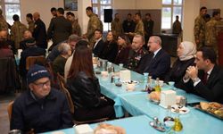 Gelibolu'da şehit aileleri, gaziler ve askerlerle iftar yapıldı