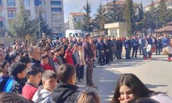 Gölbaşı'nda İstiklal Marşının kabulü kutlandı