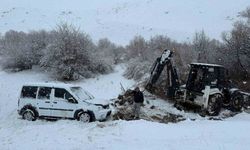 Hakkari-Van kara yolunda kaza: 2 yaralı