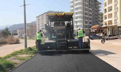 Hatay Büyükşehir Belediyesi, Yolçatı'nda asfalt serimine başladı