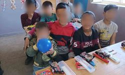 Hayırseverlerden Suvaran köyü öğrencilerine kırtasiye desteği