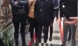 Hayvan barınağındaki şok görüntüler sonrası hayvanseverler belediyeyi bastı