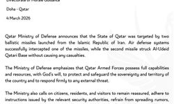 İran, Katar'daki ABD üssünü balistik füzeyle vurdu