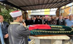 İzmir'de öldürülen taksi şoförü son yolculuğuna uğurlandı