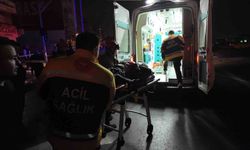 Kadıköy Rıhtım'da taksi takla attı: 2 yaralı