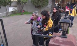 Kadıköy'de yangın paniği: Yaşlı kadın dumandan etkilendi