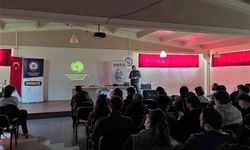 Karacasu'da üniversite öğrencilerine çevrimiçi suç unsurları anlatıldı