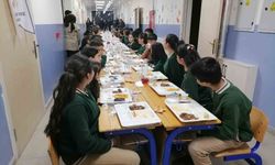 Karaçoban'da okulda 'Maarifin kalbinde ramazan' temalı iftar programı