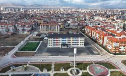 Karatay'da 8 okula FIFA standardında yeni halı saha