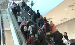 Katar'da mahsur kalan Türk vatandaşları Türkiye'ye döndü