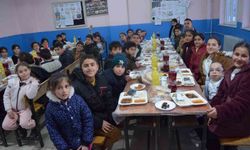 Kaymakam Koşansu öğrencilerle iftar sofrasında buluştu