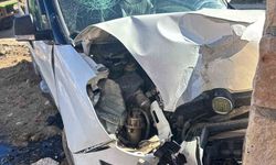 Kaza yapan yakınlarını ziyaretten dönen çift kazada yaralandı