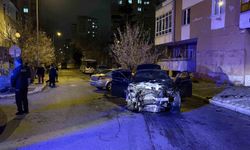 Kazada savrulan otomobil duvarı yıktı: 1'i ağır 5 yaralı