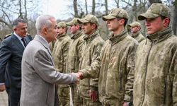 Kırklareli Valisi Turan, sınır karakolunda Mehmetçikle bayramlaştı