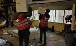 Kızılay Muradiye Şubesinden ihtiyaç sahibi ailelere gıda desteği