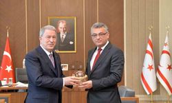 KKTC Cumhurbaşkanı Erhürman, TBMM Milli Savunma Komisyonu Başkanı Akar'ı kabul etti