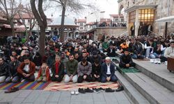 Konya'da Bayram Namazında camiler doldu