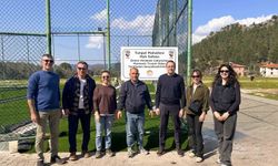 Marmaris Turgut Mahallesi'nde futbol sahası yenilendi