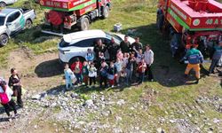 Marmaris'te öğrenciler fidanları toprakla buluşturdu