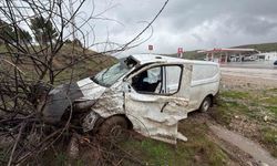 Midibüs şarampole girdi: 1 yaralı